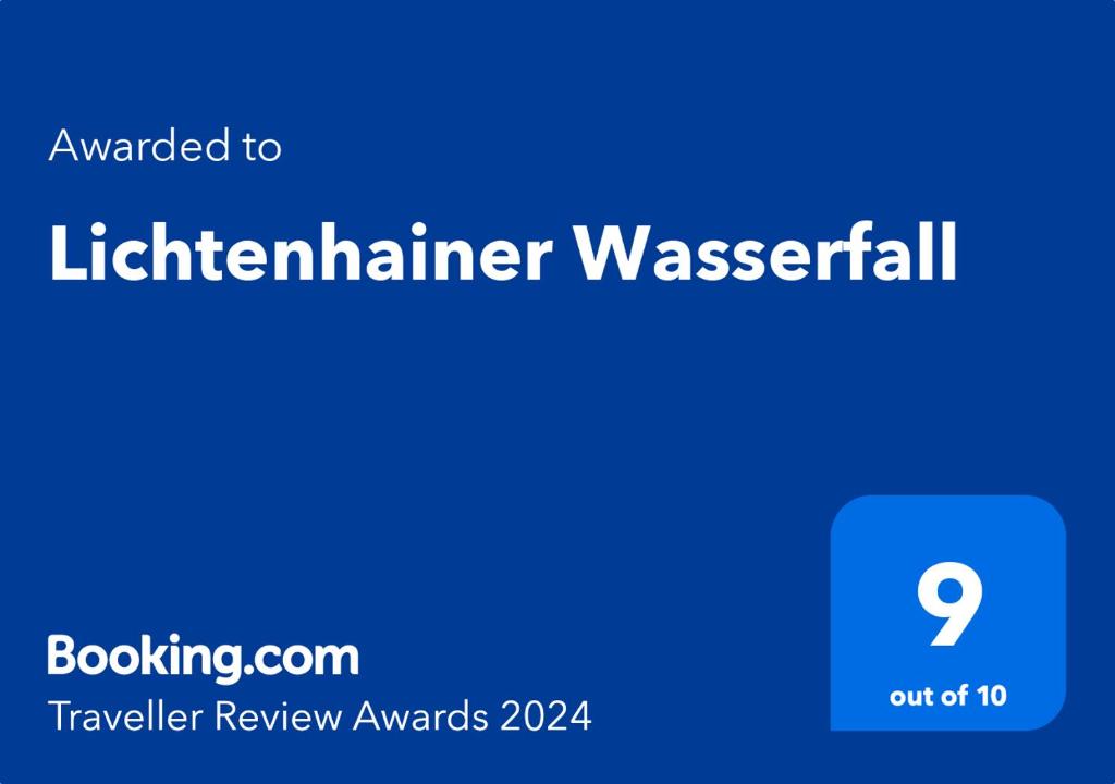 利希滕海恩Lichtenhainer Wasserfall的蓝色屏幕,文字升级到灯塔的补丁