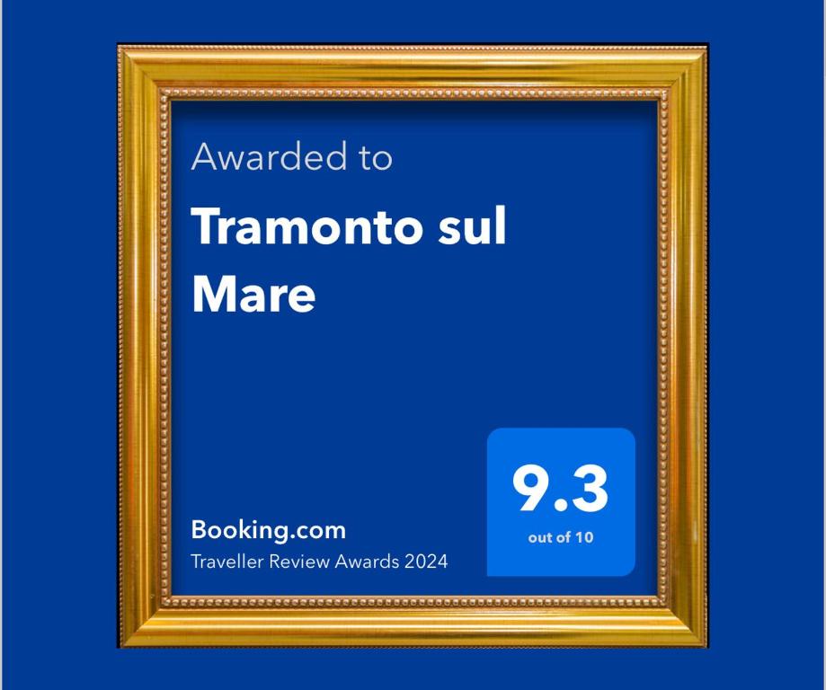 弗拉穆拉Tramonto sul Mare的金色画框,带有热调至 ⁇ 蒙蒂诺的太阳