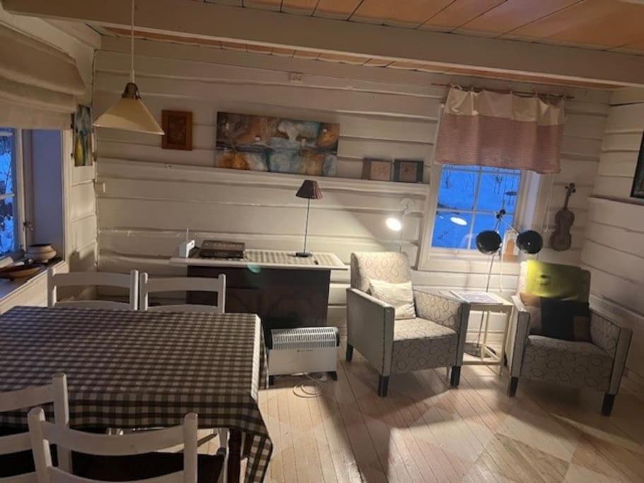Det røde huset på Vågnes,Krokelvdalen(2025年最新房价)