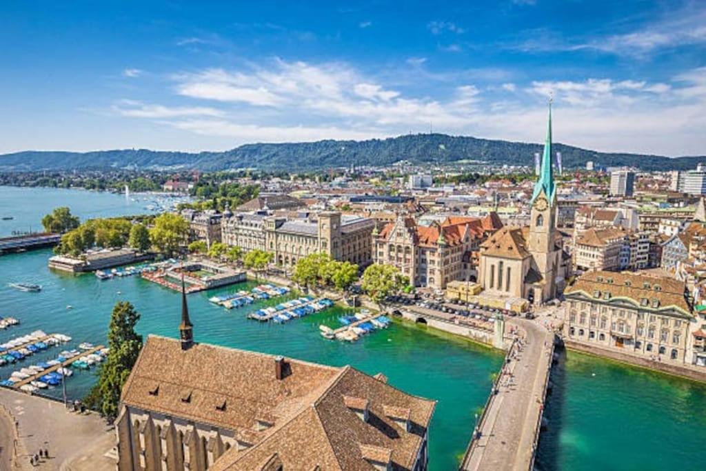 Zürich 3 Zimmer Wohnung mit Dachterrasse鸟瞰图