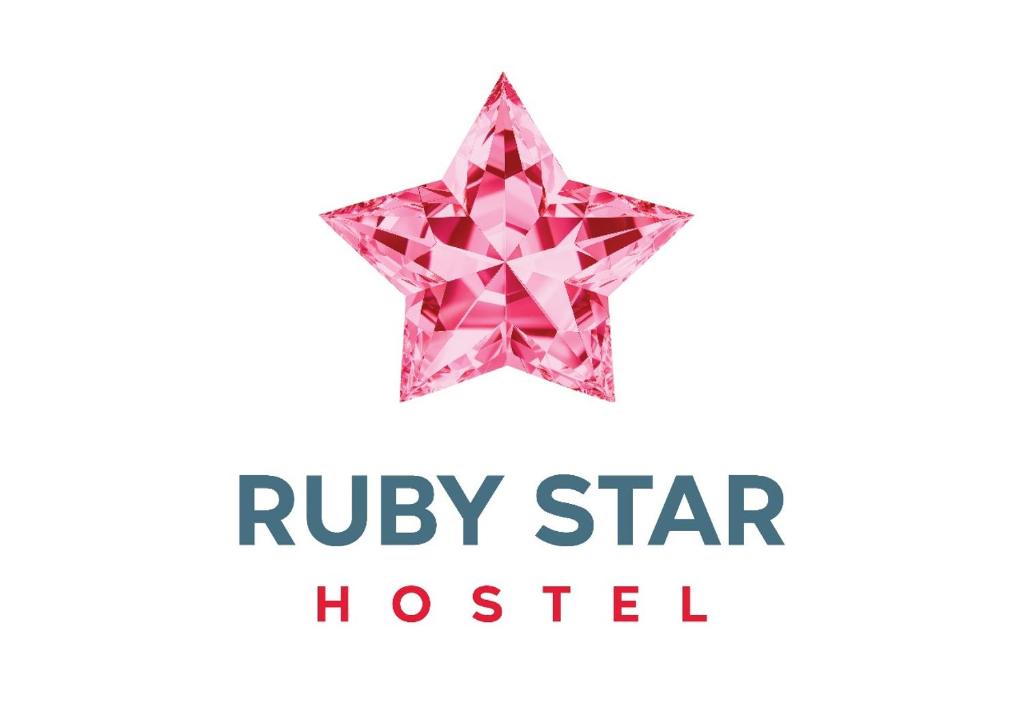 迪拜Ruby Star Hostel 21 Dubai的红宝石星医院