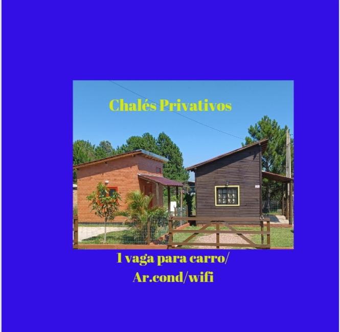 托雷斯Chalé Tribos Livres的房屋和建筑物的照片