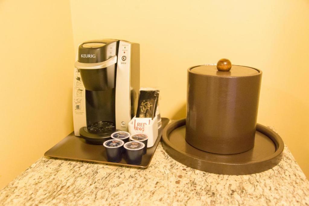 Abercorn Hotel, Trademark Collection by Wyndham的咖啡和沏茶工具