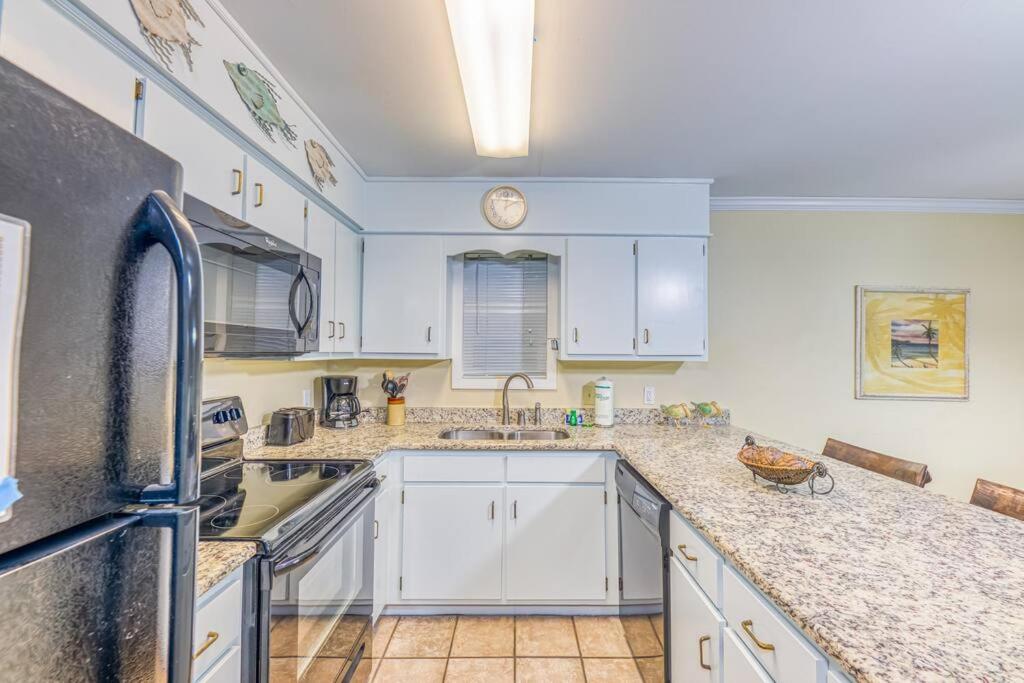 Comfy Condo ~ Steps away from the beach!平面图