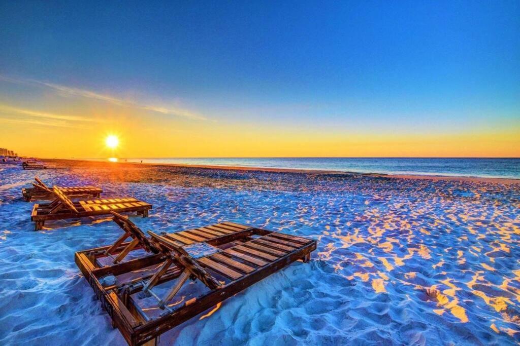 Comfy Condo ~ Steps away from the beach!平面图