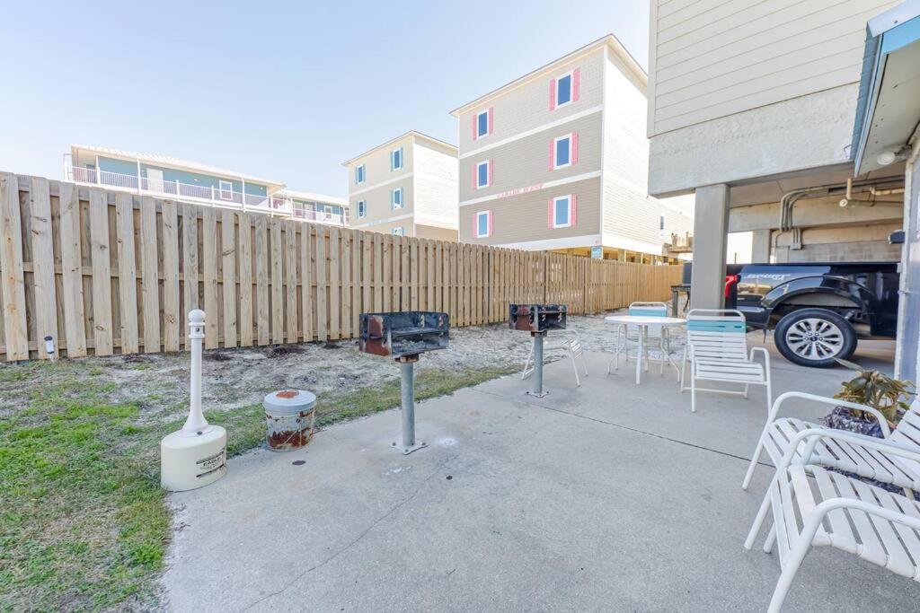 Comfy Condo ~ Steps away from the beach!平面图