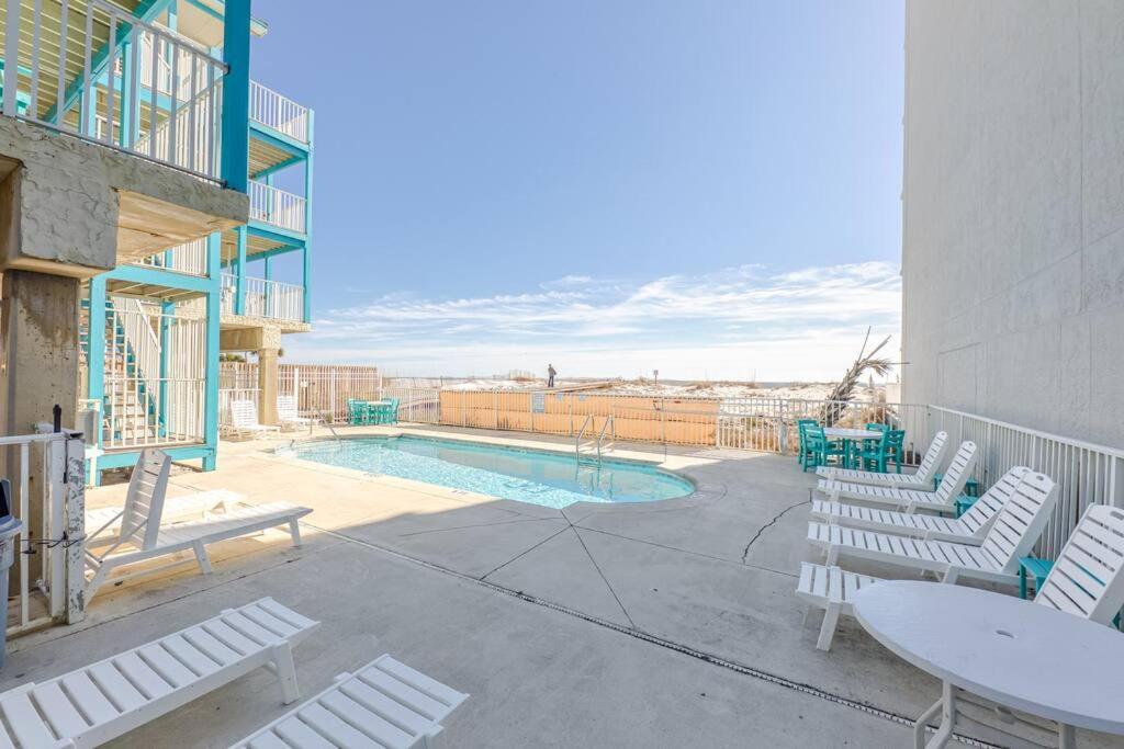 Comfy Condo ~ Steps away from the beach!平面图