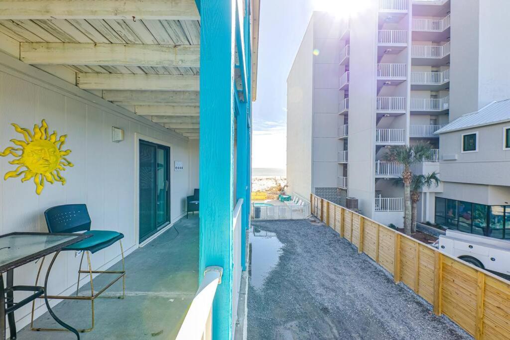 Comfy Condo ~ Steps away from the beach!平面图