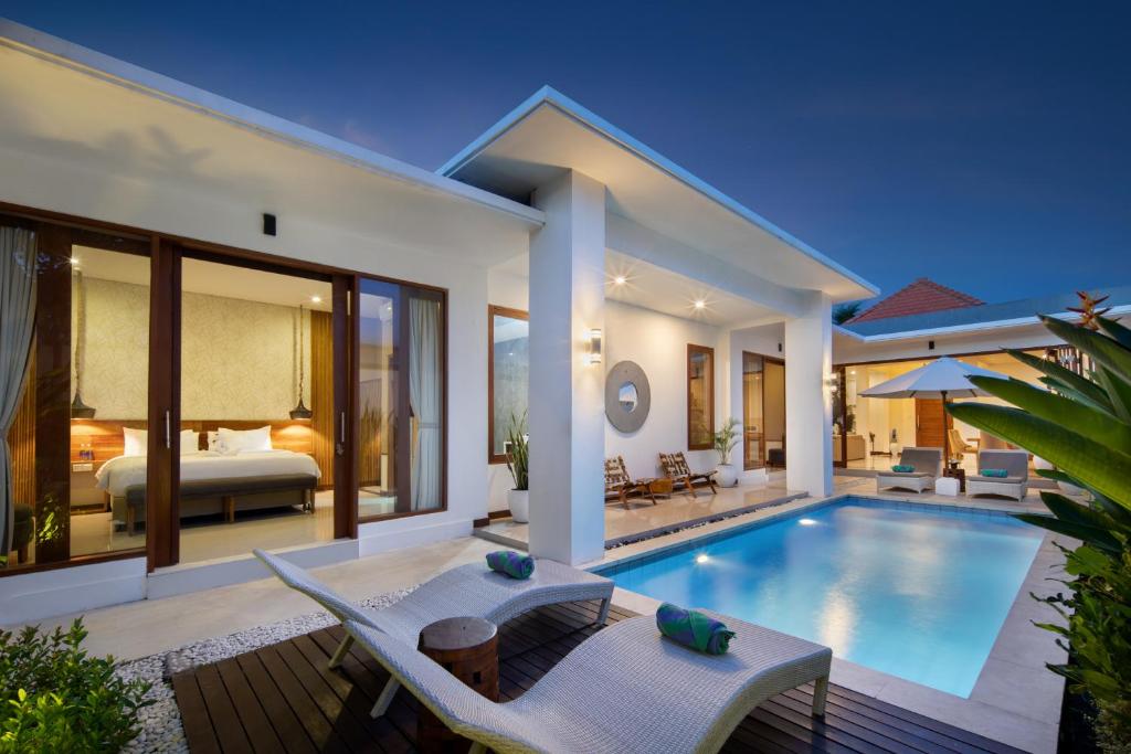 塞米亚克The Luxury Collection, Monaco Blu的一个带游泳池和一间卧室的别墅
