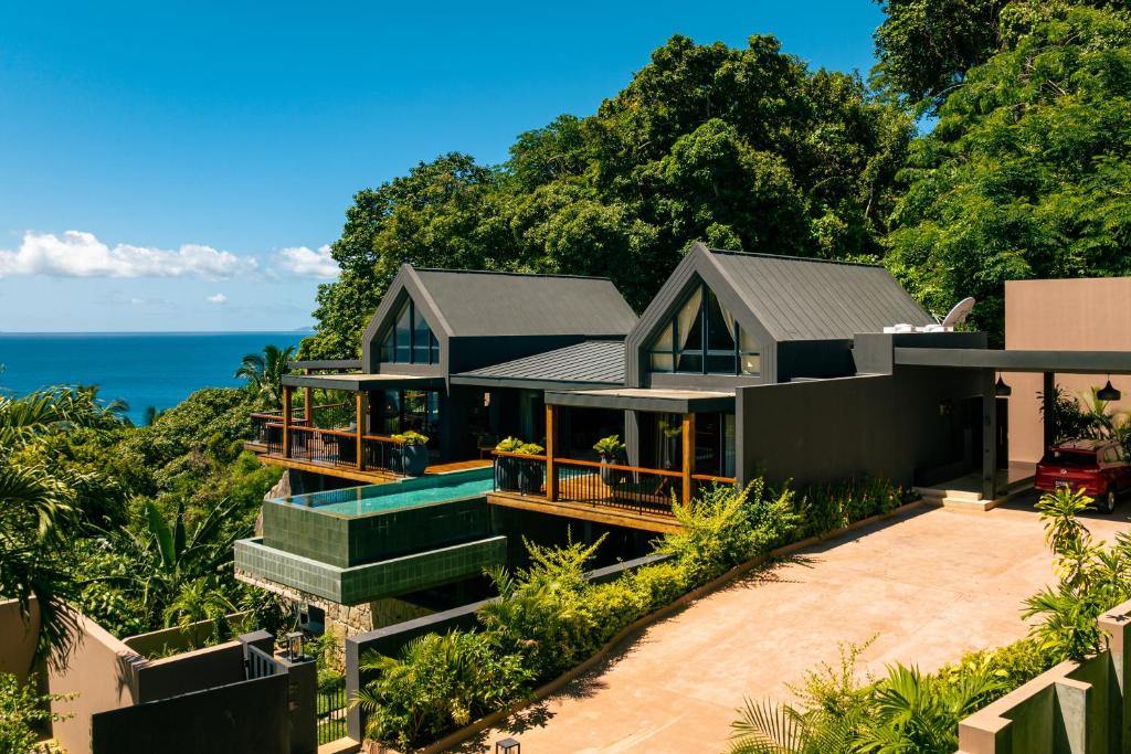 GlacisMaison Gaia Seychelles, unobstructed views over the ocean and into the sunset的海景度假屋