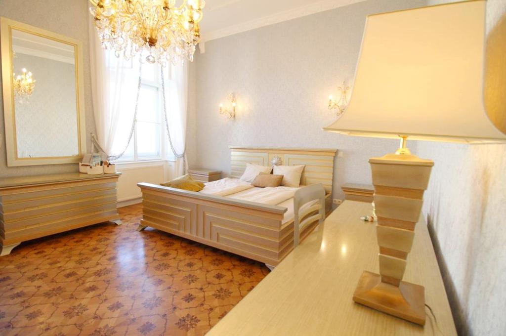 Luxurious apartment in the center of Vienna客房内的一张或多张床位