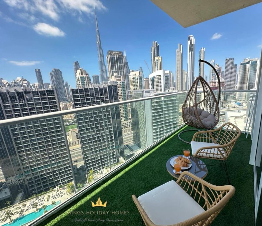 迪拜Reva residence suite burj Khalifa view ,Kings的市景阳台