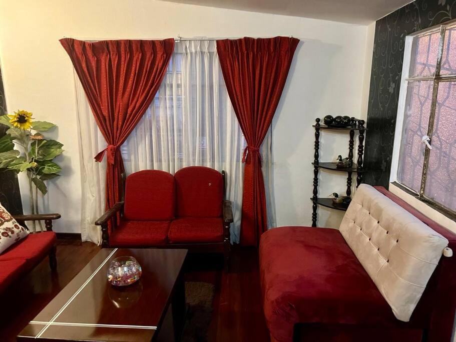 Apartamento todo equipado centrico y en zona residencial的休息区