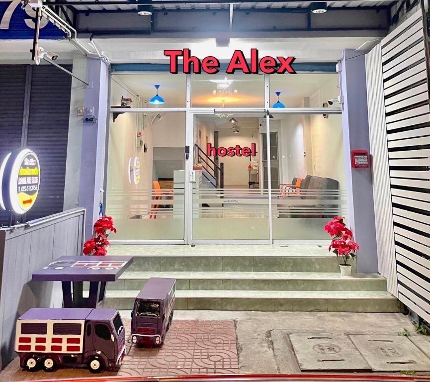 班敦孟The Alex的书店前方有读过亚历克斯的标志