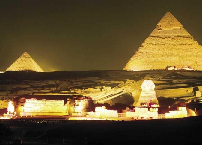 开罗Egypt Pyramids Hotel的享有giza金字塔的景色