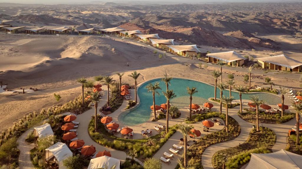 Six Senses Southern Dunes, The Red Sea的沙漠中度假村的空中景观