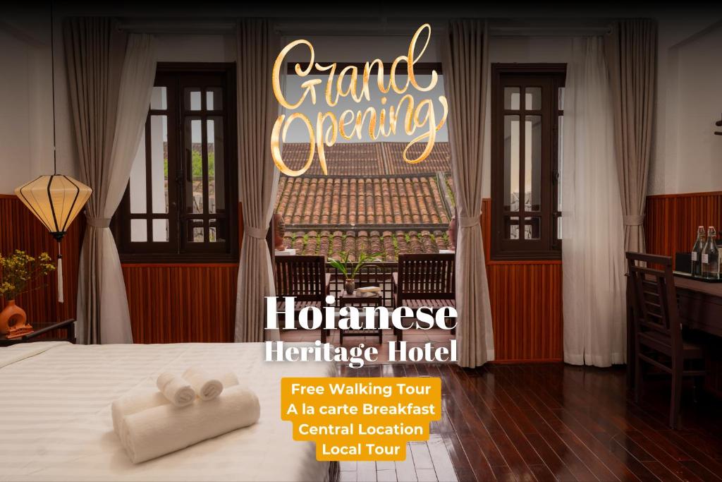 会安Hoianese Heritage Hotel - Truly Hoi An的一张酒店客房的海报,上面有一张床和一个标志