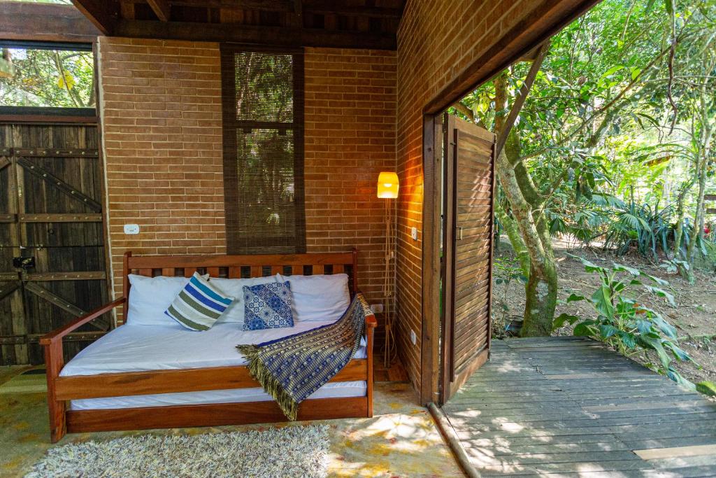 Oca Paraty Chalé Ecológico外面的花园
