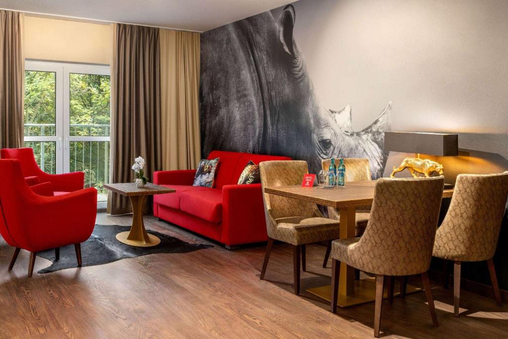 Amedia Hotel &amp; Suites Leipzig, Trademark Collection by Wyndham的休息区