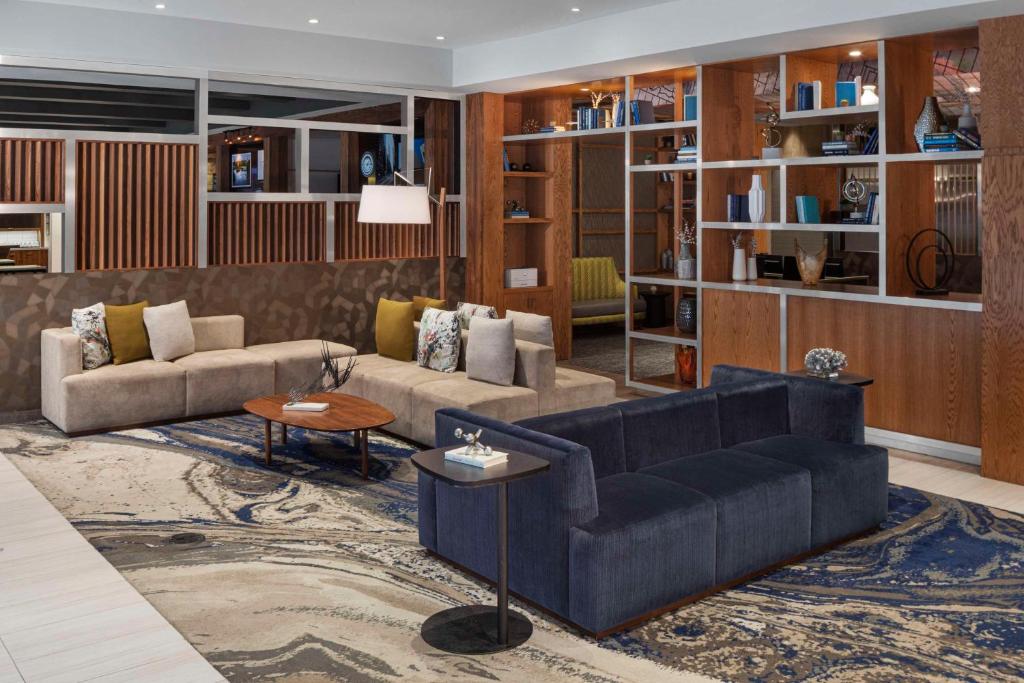 Hyatt Place New York City - Times Square的休息区