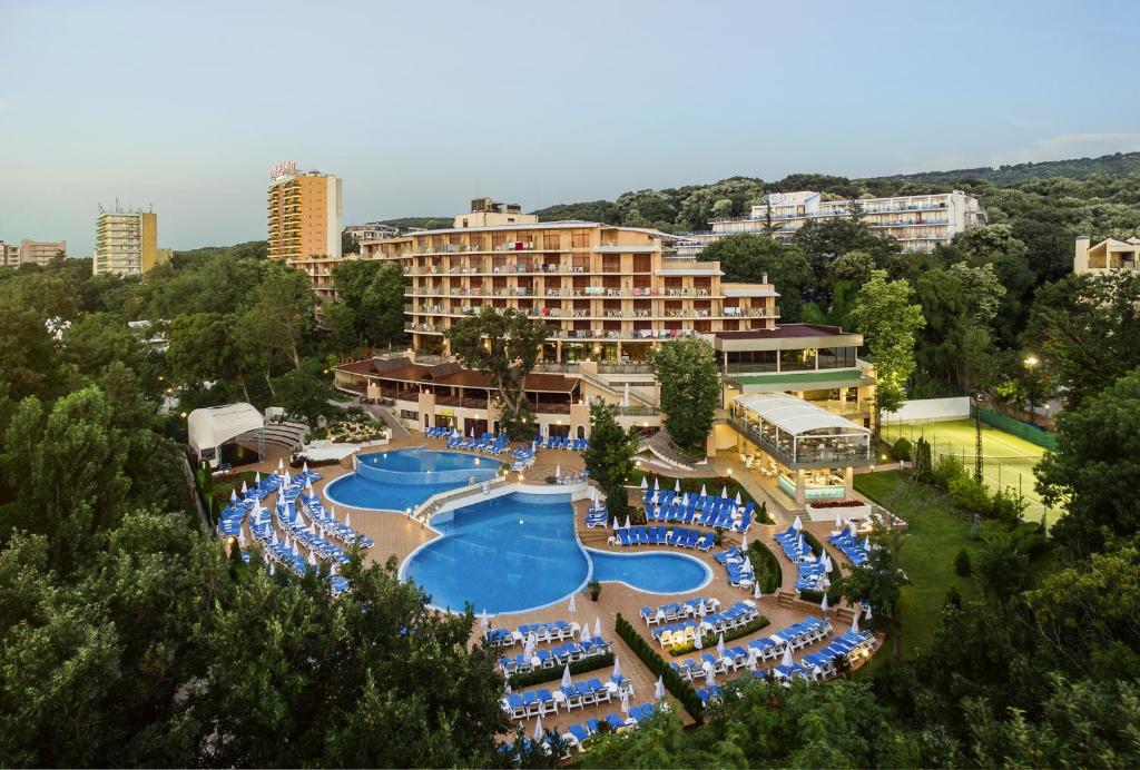 金沙克利丝特酒店 - 全包的享有酒店空中美景,设有游泳池