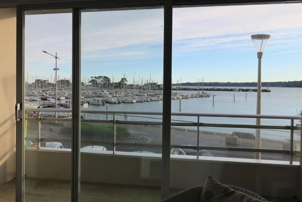 佩罗斯-吉雷克Appartement VUE SUR MER au port de plaisance à PERROS-GUIREC - Ref 818的相册照片