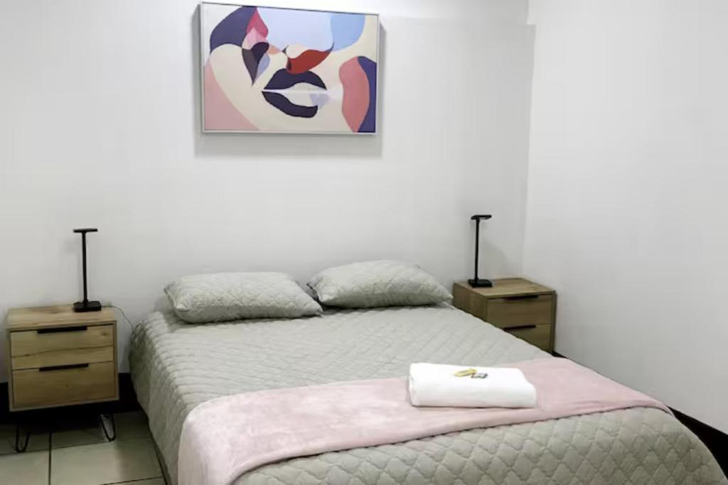 Casa Colibrí Apartamento 5客房内的一张或多张床位