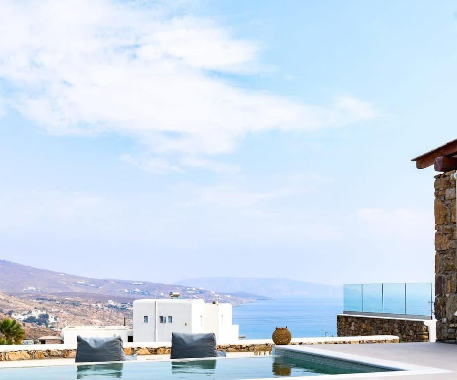 Mykonian Luxury Ortus Villa with Private Pool平面图