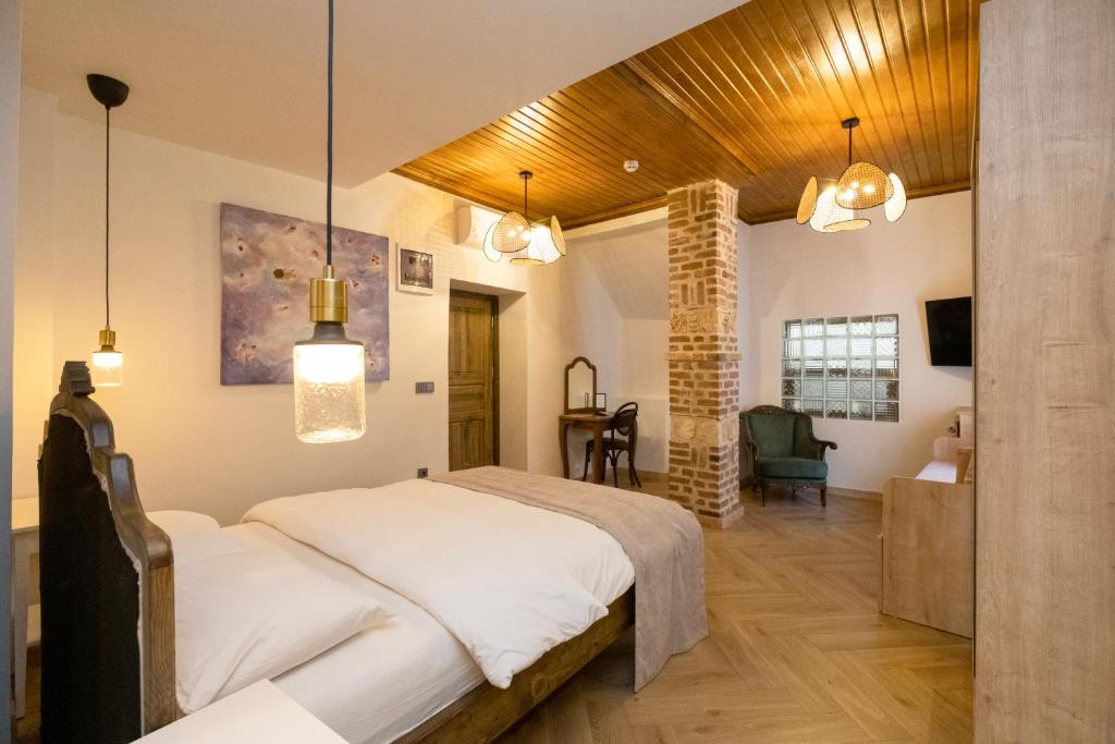 Saye Konak Hotel &#39; Kaleiçi&amp;Oldtown&#39;客房内的一张或多张床位