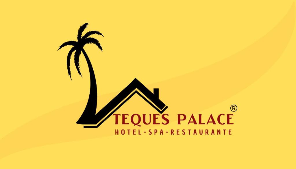 XoxocotlaHotel Teques Palace的棕榈树酒店标志