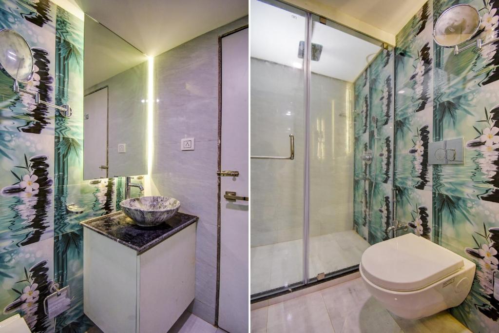 MadhyamgramHotel Snowfox的浴室设有卫生间和淋浴,两幅图片