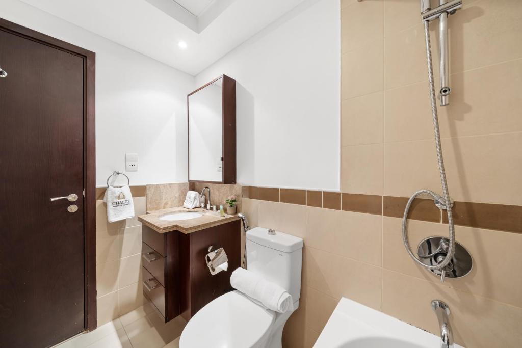 Luxury Studio, 29 Boulevard near Burj Khalifa Downtown - Chalet Homes的一间浴室