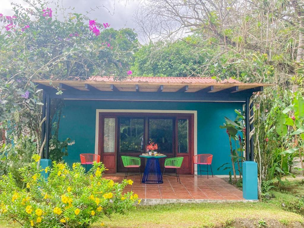 Casa Yami Lodge外面的花园