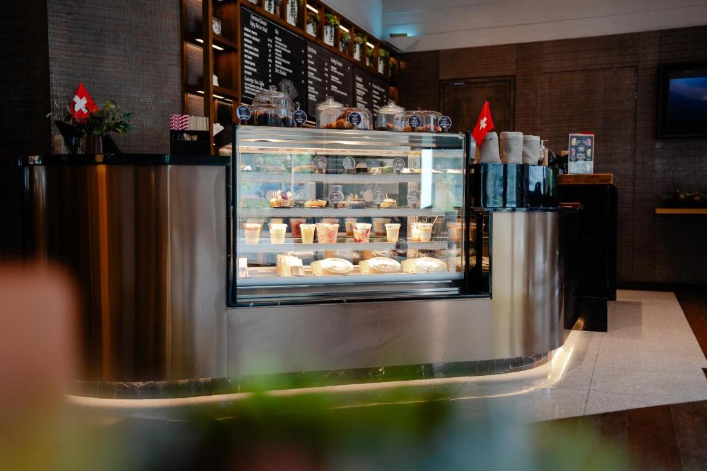 Revier Hotel - Dubai的酒水
