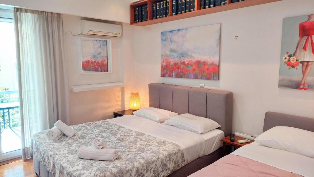 Lovely apartment in Athens center客房内的一张或多张床位