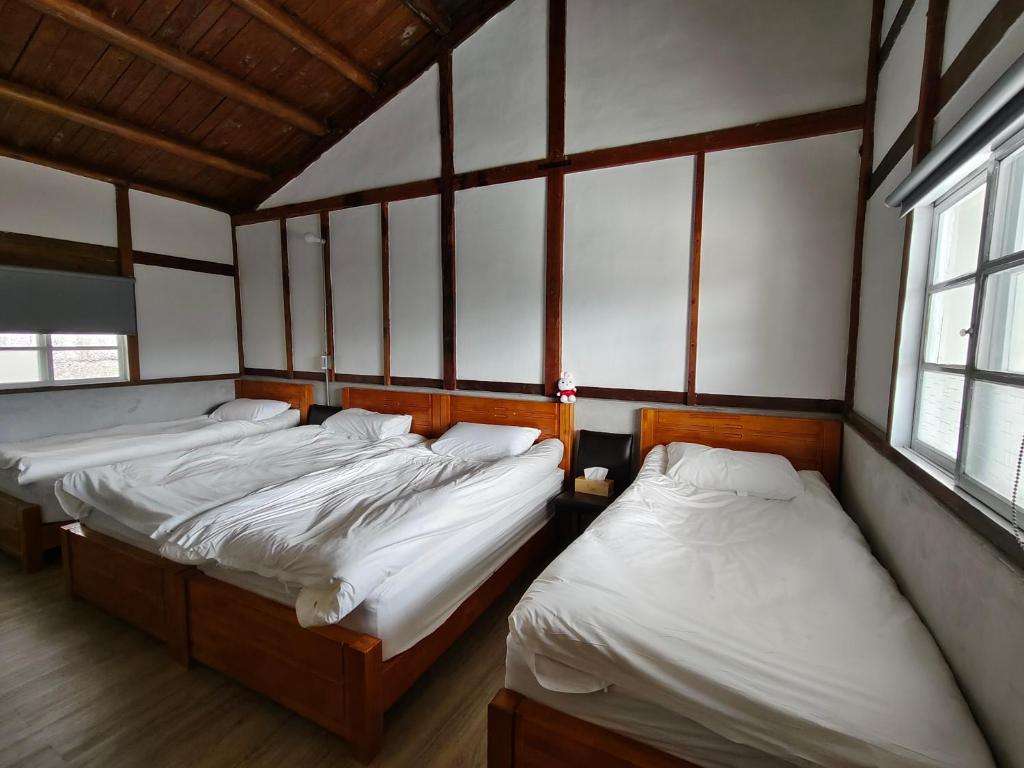 拾時漫丘slow house評價、特色體驗、房價資訊、訂房連結 – 溫馨老宅與山景美景 - 照片 1