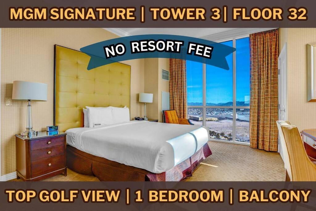 拉斯维加斯32nd Flr Penthouse @MGM Signature 1Bed, No Fee的一张海报,供酒店带一张床和窗户的客房使用