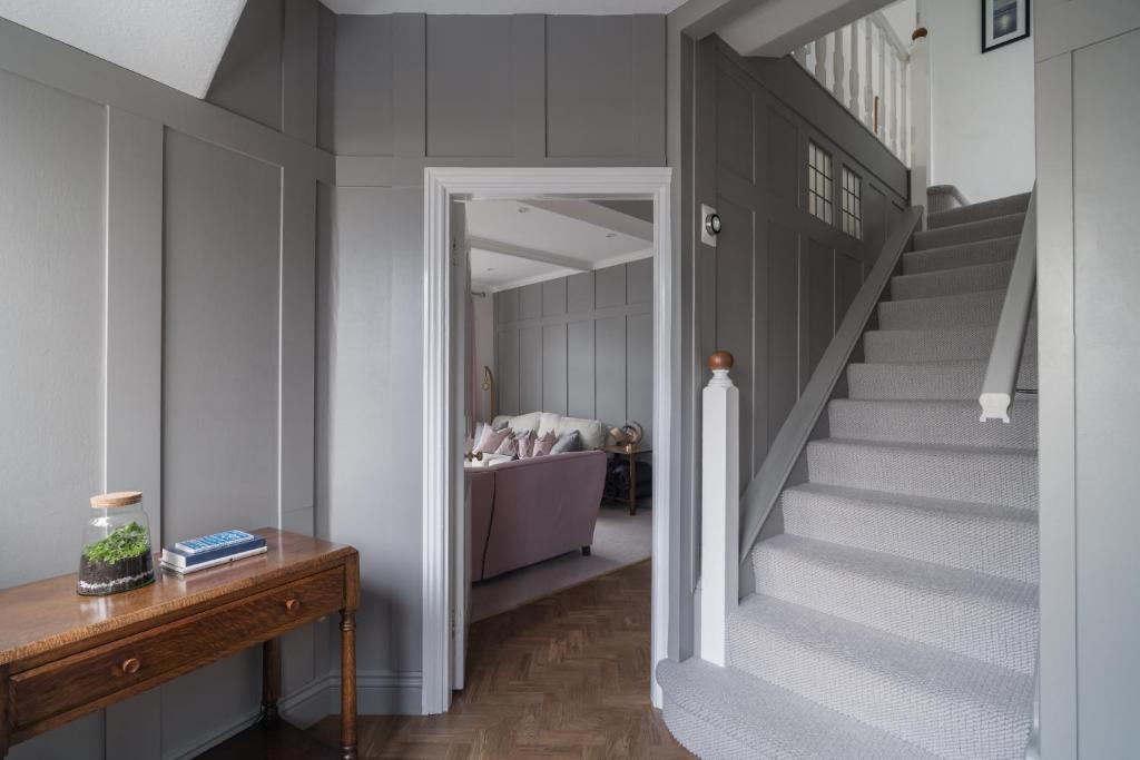 Crossriggs- Beautiful Detached Home客房内的一张或多张床位