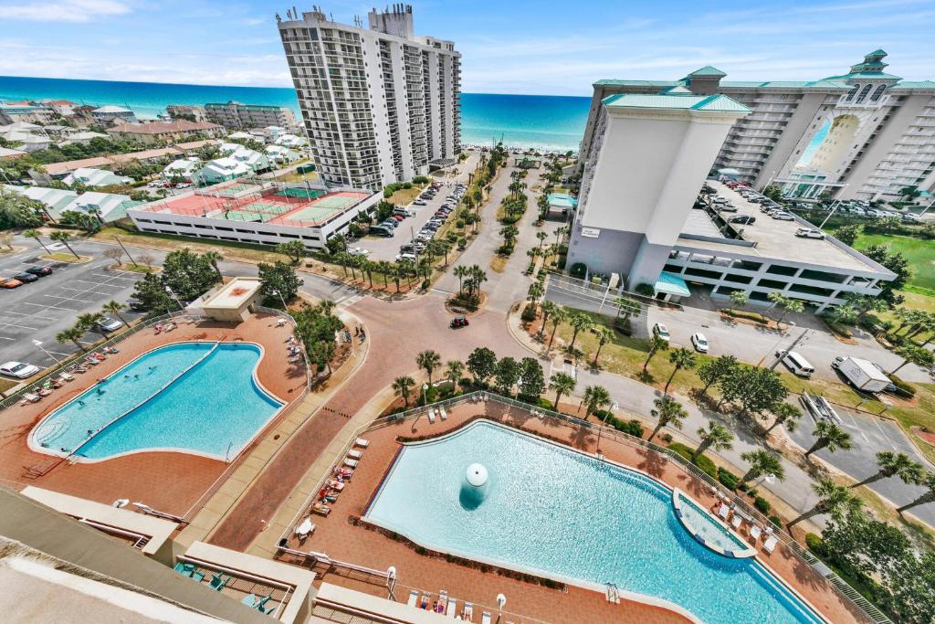 Ariel Dunes I Unit 1209 Gulf view内部或周边的泳池