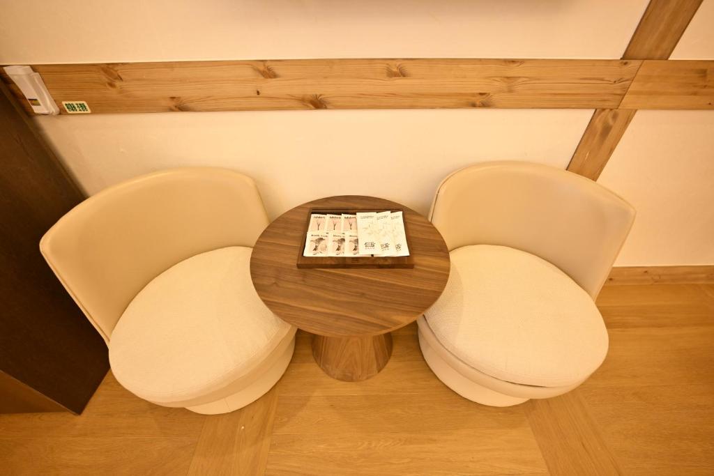Hanok Hotel DAAM Seoul的休息区