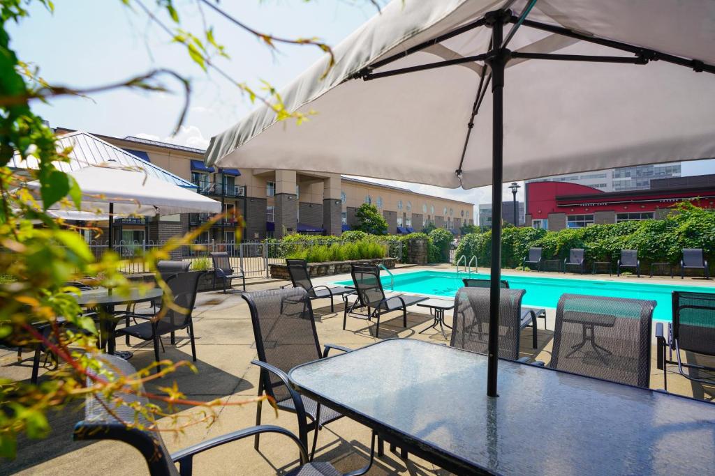 Hôtel Lindbergh par JARO餐厅或其他用餐的地方