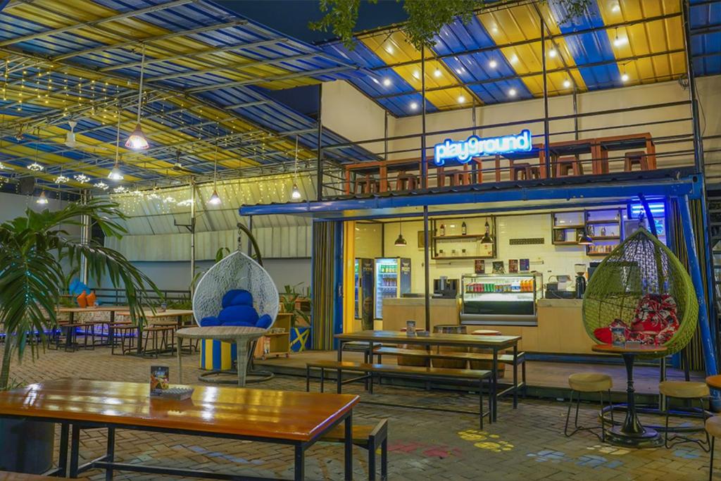 巴提卡巨港酒店餐厅或其他用餐的地方