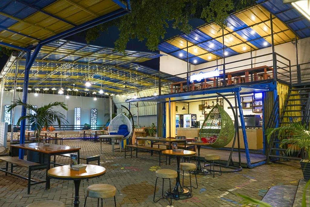 巴提卡巨港酒店餐厅或其他用餐的地方