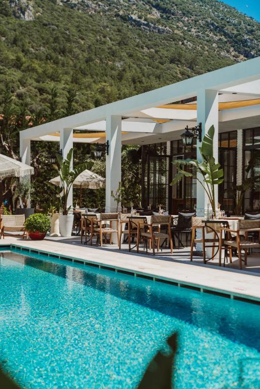 Ölüdeniz Blu Luxury Unique Hotel - Adults-Only内部或周边的泳池