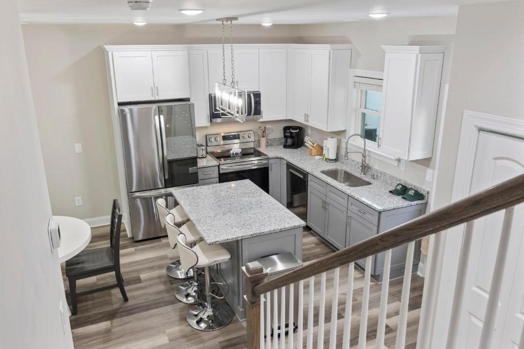 Pier View - Spacious Home Sleeps 8 - Pet Friendly的厨房或小厨房