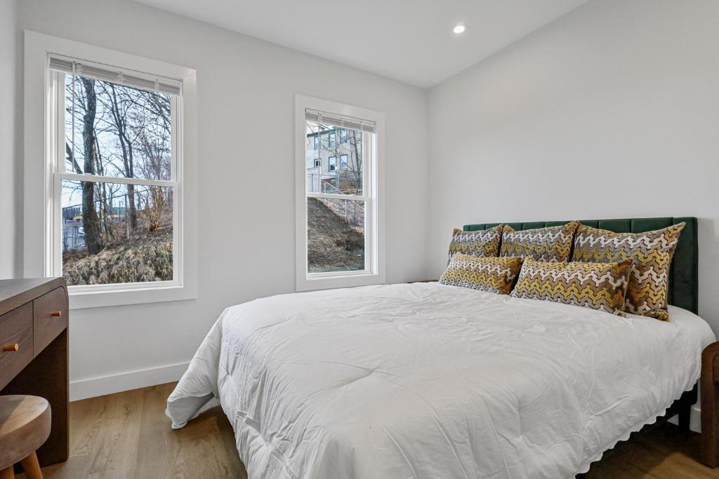 3BR2Bth MIT Harvard TD Garden BOS 2 Parking Spaces客房内的一张或多张床位