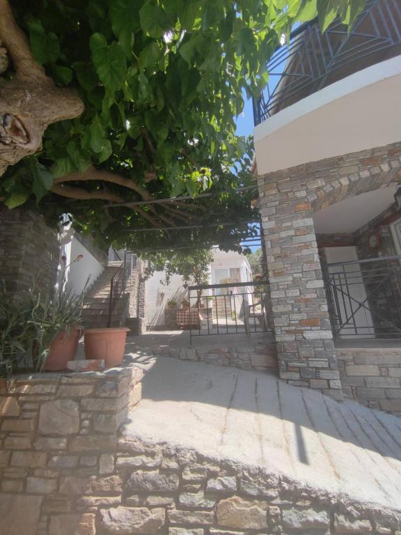 Πέτρινο Αλώνι平面图