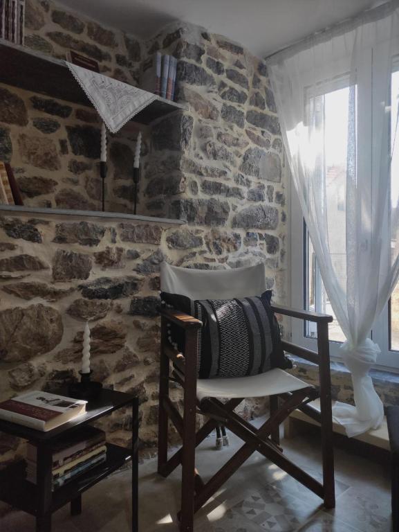 Πέτρινο Αλώνι的休息区