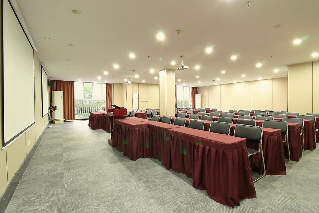 怡佳商务酒店商务区和&#47;或会议室