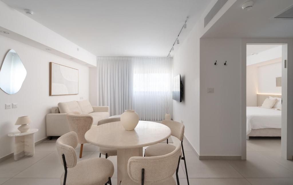 Nathan&#39;s Suites On The Beach的休息区
